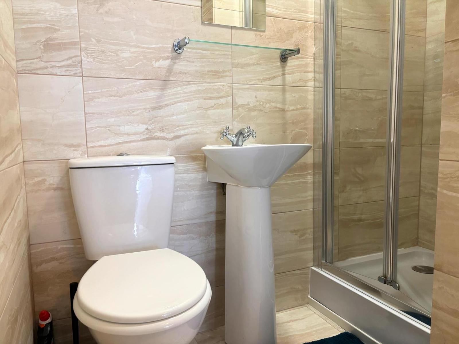 Shirley Apartments, Cozy Studio, Self Check In, 10 Min Drive To City Centre, Walking To Redbridge Train Station Southampton Bagian luar foto